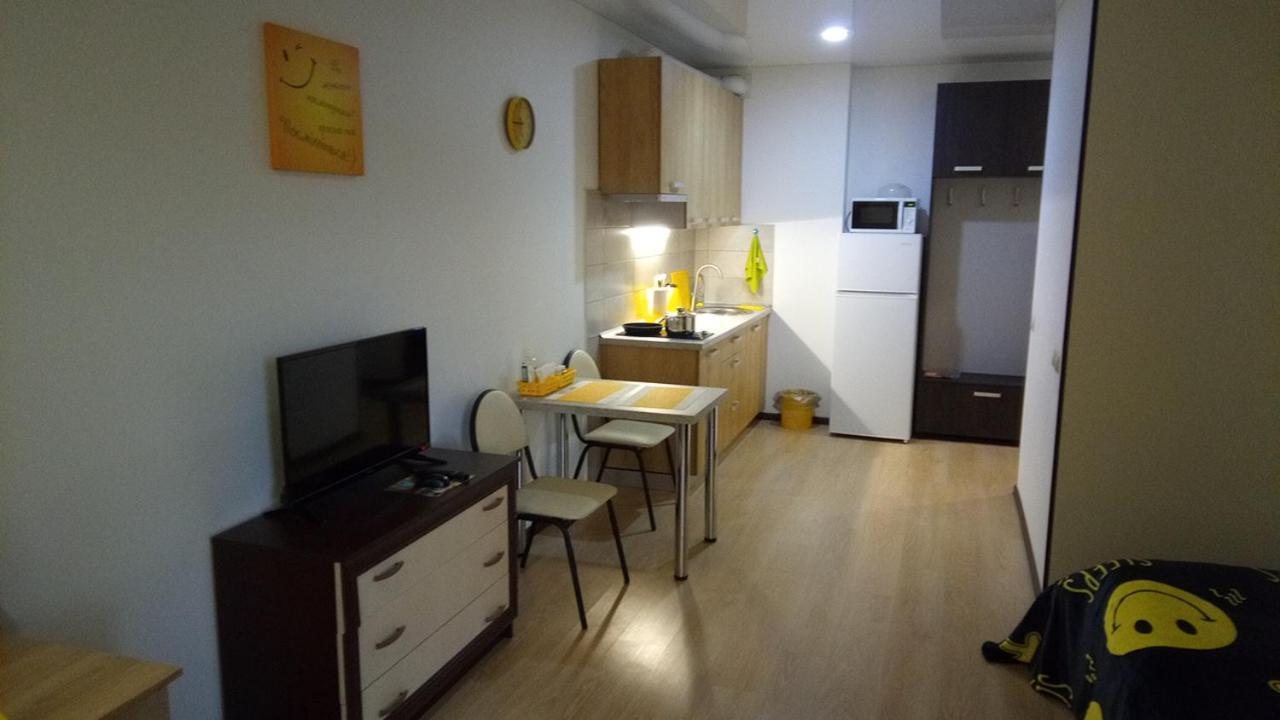 Positive Smile Studio Apartment In The Colorful Comfort Town Residental Complex. Kt-06. كييف المظهر الخارجي الصورة