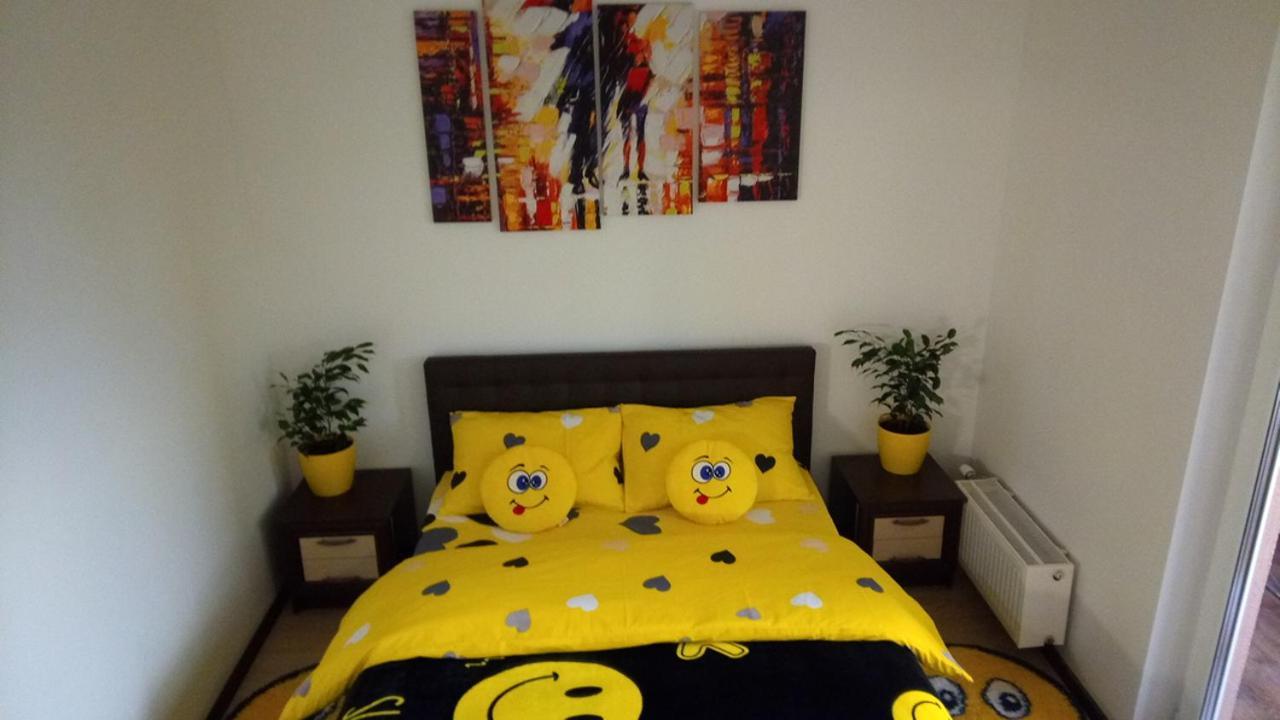 Positive Smile Studio Apartment In The Colorful Comfort Town Residental Complex. Kt-06. كييف المظهر الخارجي الصورة