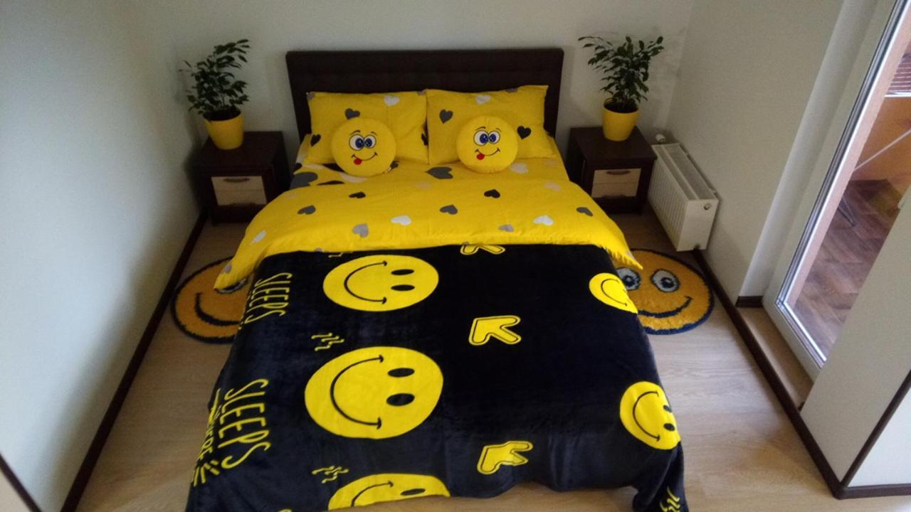 Positive Smile Studio Apartment In The Colorful Comfort Town Residental Complex. Kt-06. كييف المظهر الخارجي الصورة